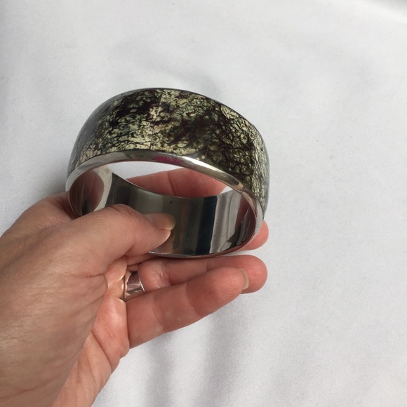 Bangin’ Bangle - Picture 4 of 5